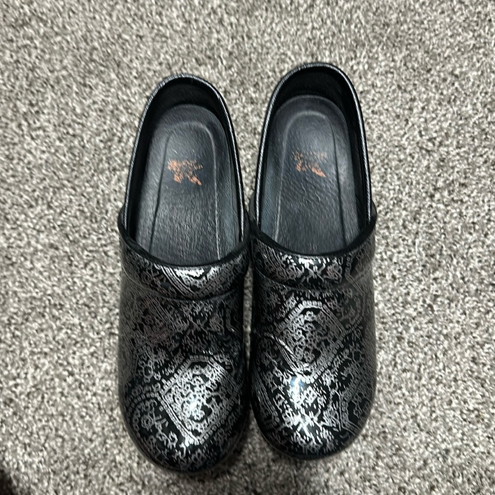 Professional waterproof Dankso Clogs